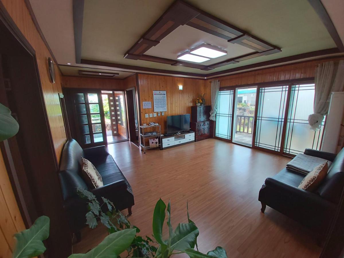 Feeling Good House Hotell Jeju Exteriör bild