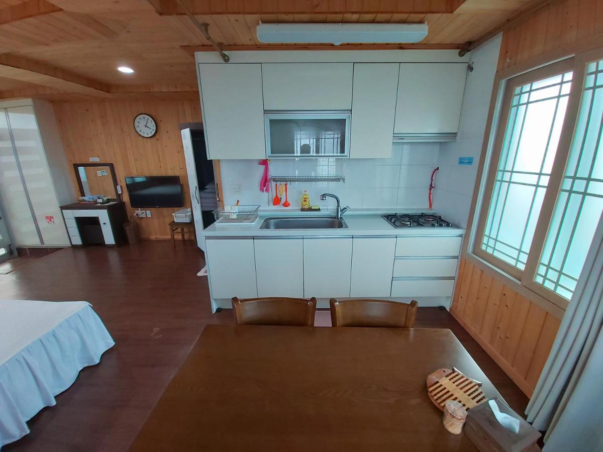 Feeling Good House Hotell Jeju Exteriör bild