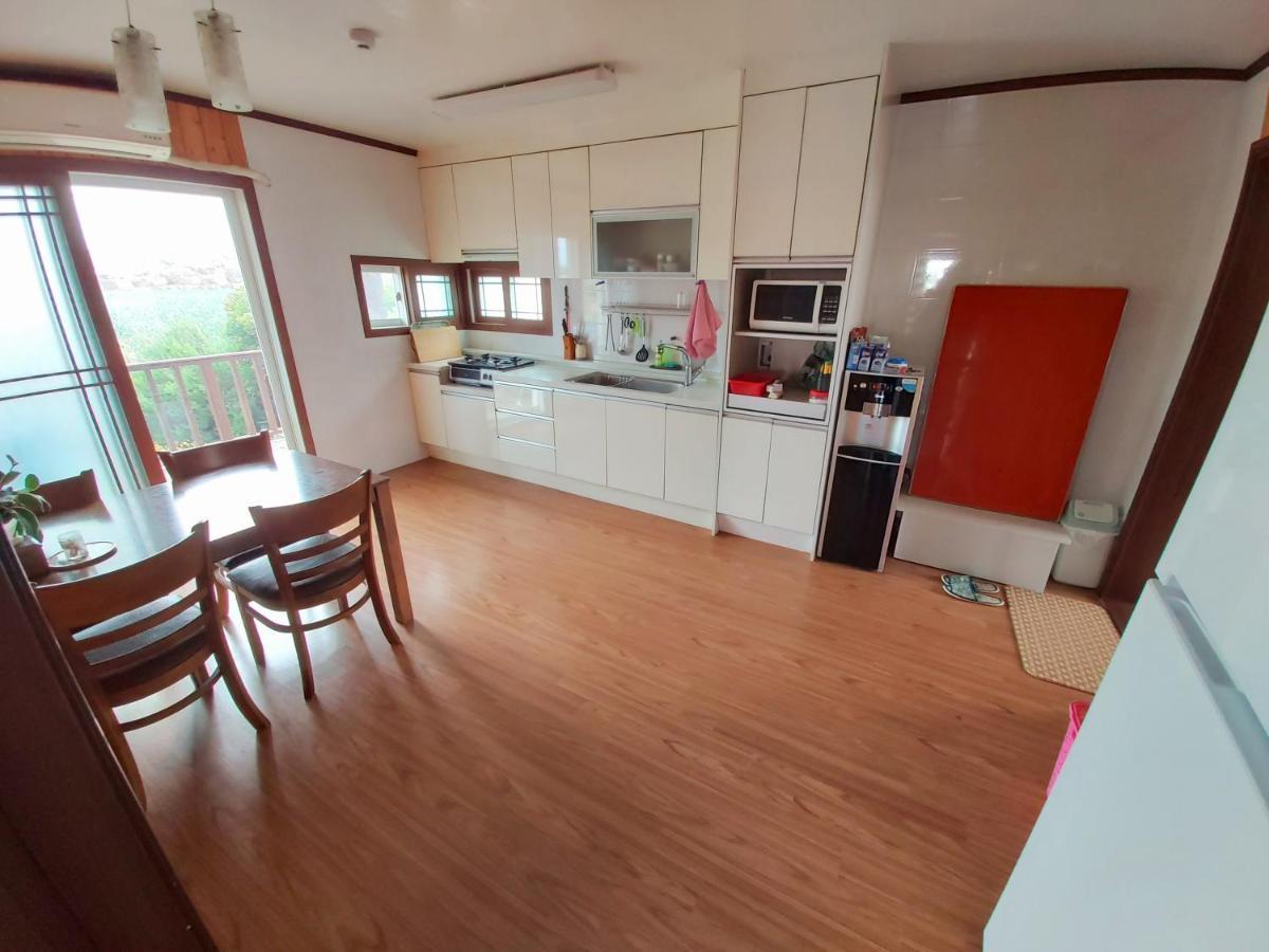 Feeling Good House Hotell Jeju Exteriör bild