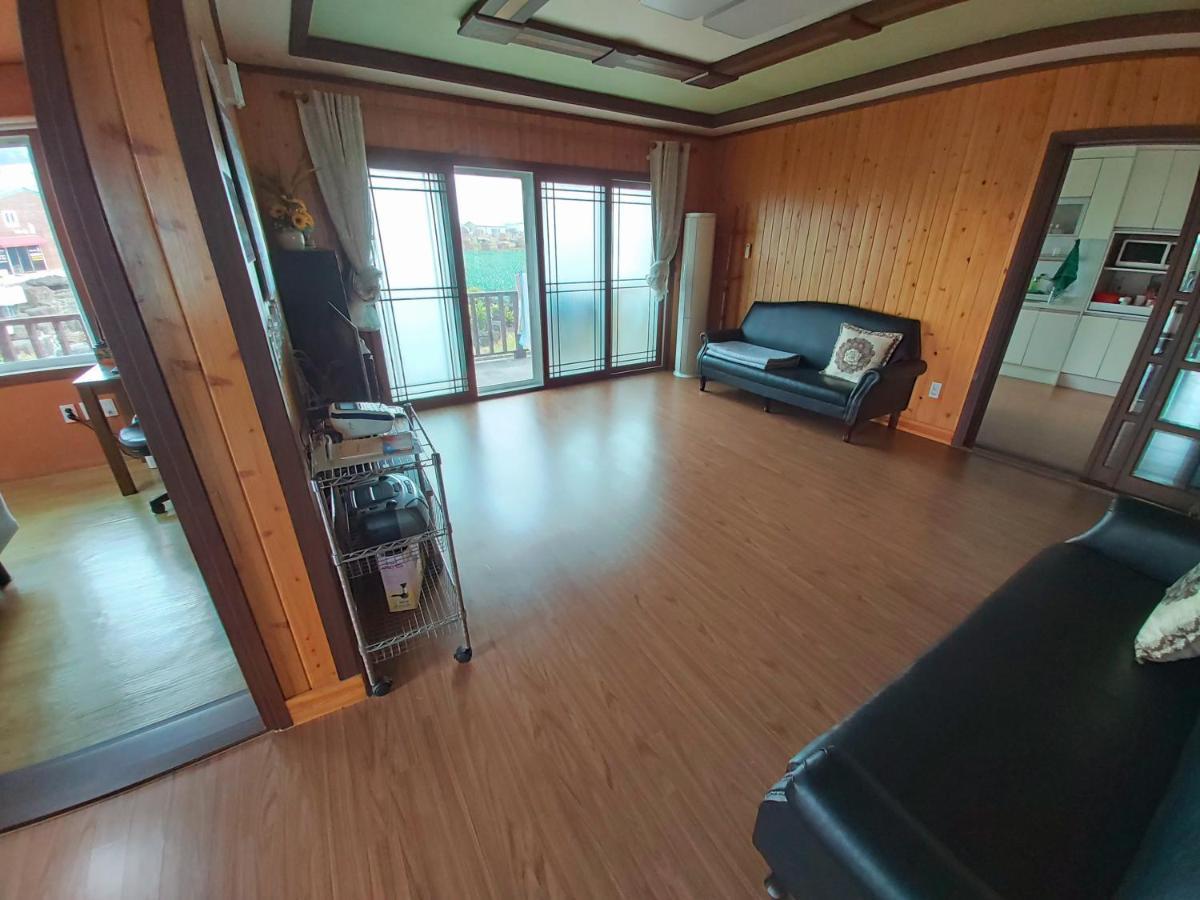 Feeling Good House Hotell Jeju Exteriör bild